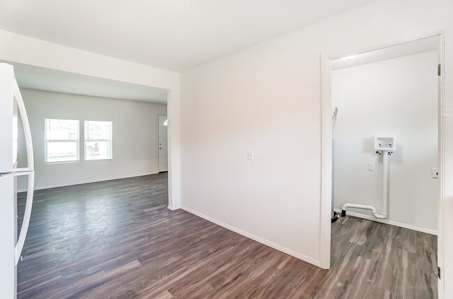 Building Photo - Jefferson Manor Apartments