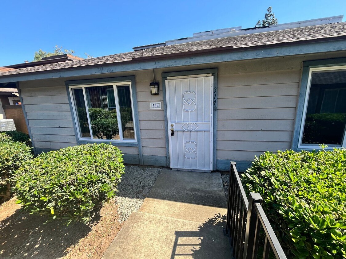 Primary Photo - 3 bedroom - 1.5 bathroom single level
