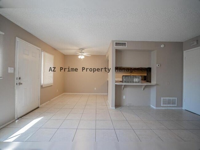 Building Photo - 4260 N 67TH DR, PHOENIX AZ