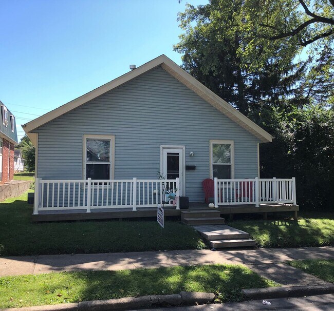 Building Photo - Available August 2025;  Monthly Rent $2,95...