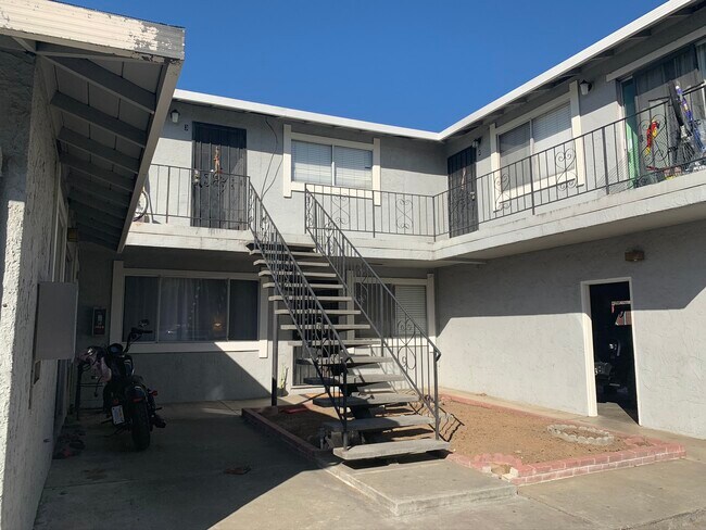Building Photo - 828 Di Fiore Dr