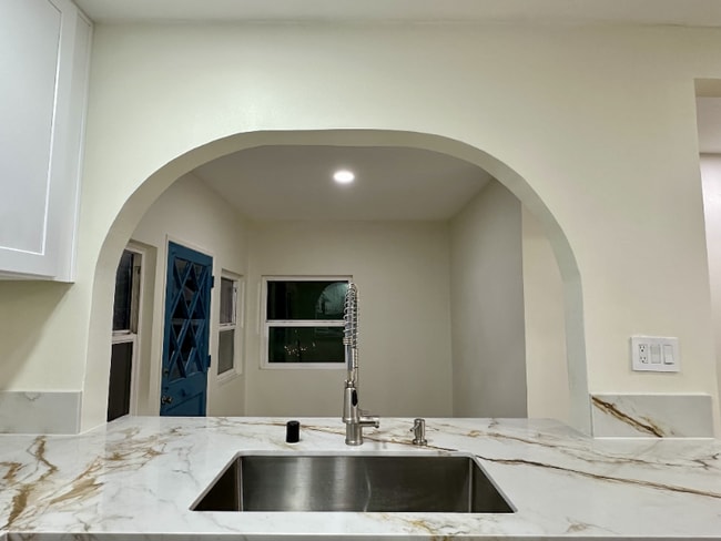 Building Photo - 7860 La Fiesta Dr