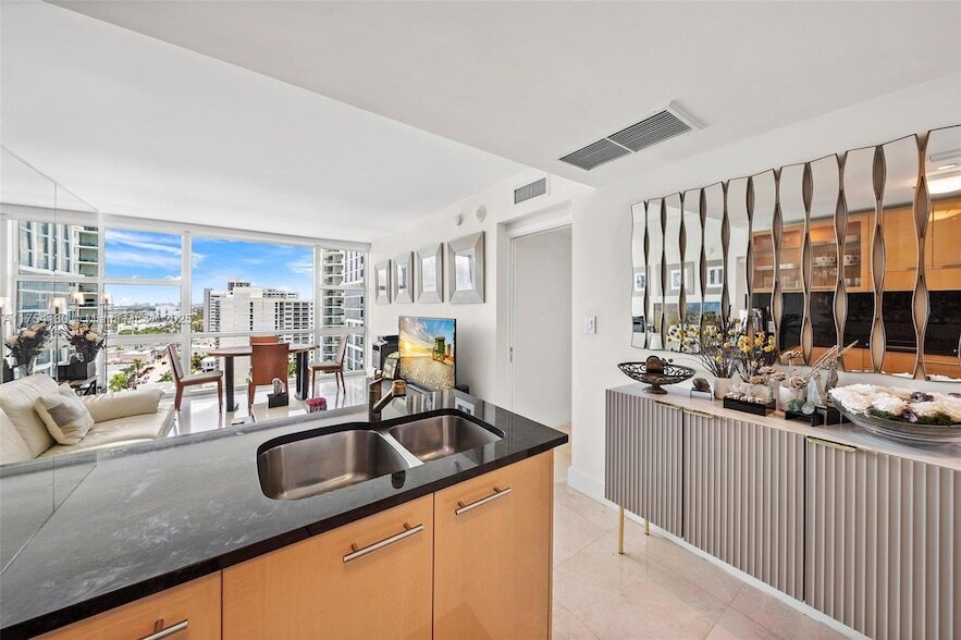 Photo - 6801 Collins Ave