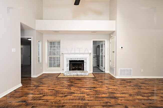 Foto del edificio - Alluring 3 Bed 2 Bath Home by Medal of Honor Park!