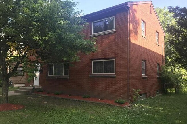 Foto del edificio - 2139 W Silver Spring Dr