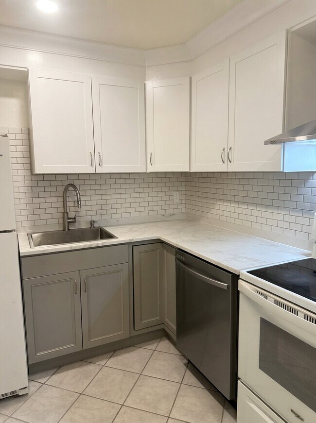 Foto del edificio - 405 Fox Run Ln
