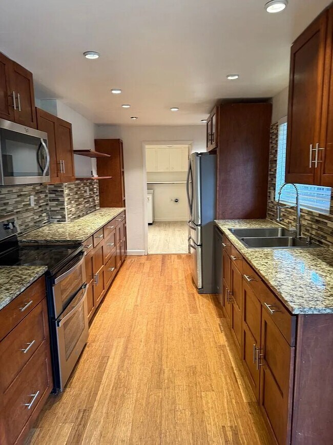 Foto del edificio - 9701 SE 7th St