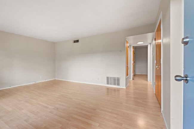 Building Photo - 1601 Pennsylvania St NE