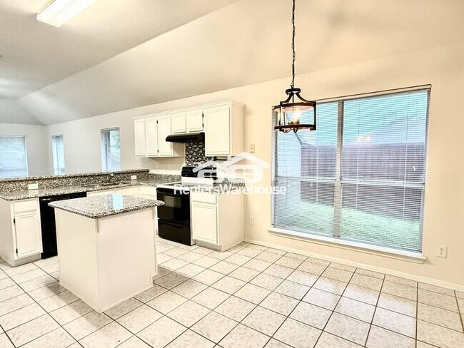 Foto del edificio - Ready for Move-In! Established neighborhoo...