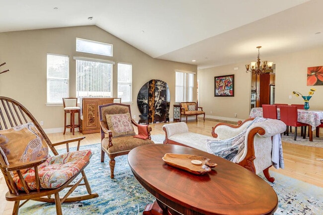 Building Photo - 158 Sierra Pl