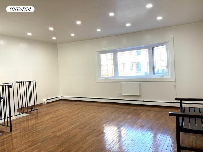 Building Photo - 85 Eldert St