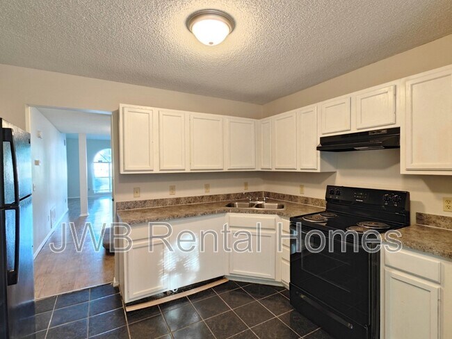 Foto del edificio - 5145 Glen Alan Ct N