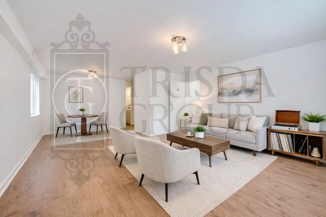 Avail July 1: 2BR Apt in Crafton, 1 Off Street Parking, AC, W/D included, Quartz Countertops, DW,... - Avail July 1: 2BR Apt in Crafton, 1 Off Street Parking, AC, W/D included, Quartz Countertops, DW,...