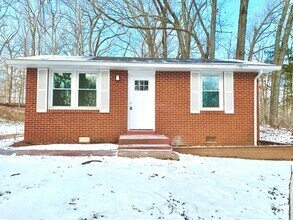 Building Photo - 845 Britton Springs Rd