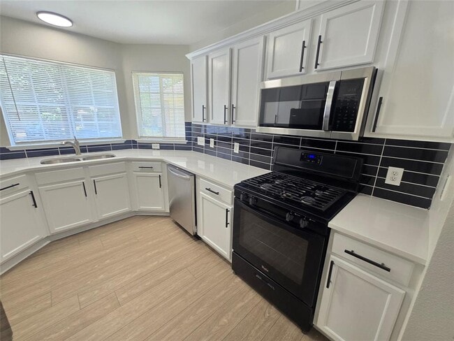 Building Photo - 5108 Edenbourgh Ln
