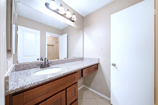Building Photo - 7502 Addicks Clodine Rd