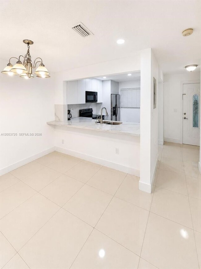 Photo - 10871 NW 7th Street 1424, Miami, FL 33172 House