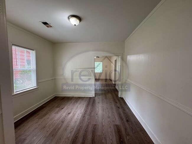 Foto del edificio - 3749 Douglass Ave