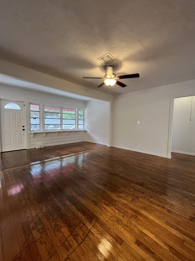 Photo - 441 NE 2nd Ave House