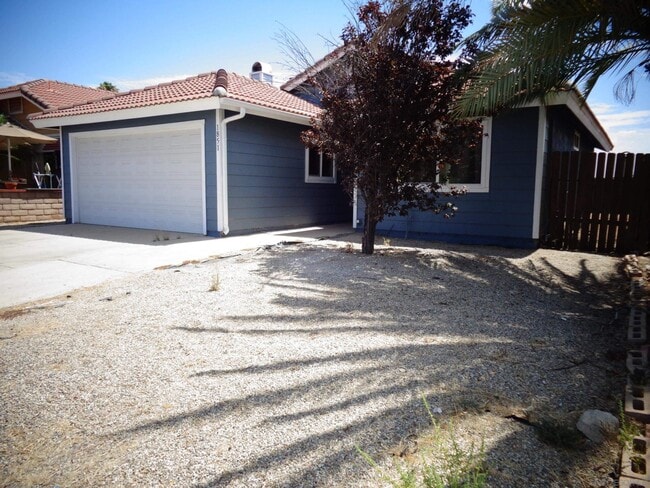 Building Photo - 1851 Eucalyptus St