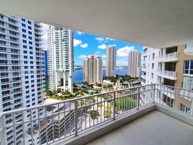Foto del edificio - 701 Brickell Key Blvd