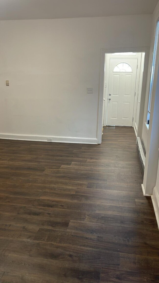 Foto del edificio - 6132 Cedar Ave