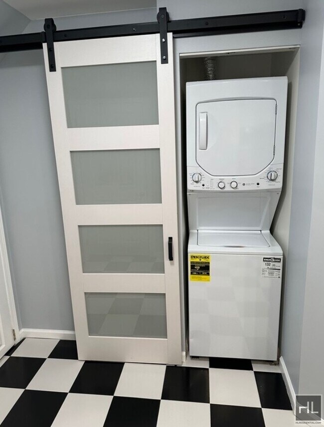 Foto del edificio - 97 STREET