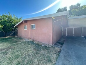 Building Photo - 841 Inglewood Dr