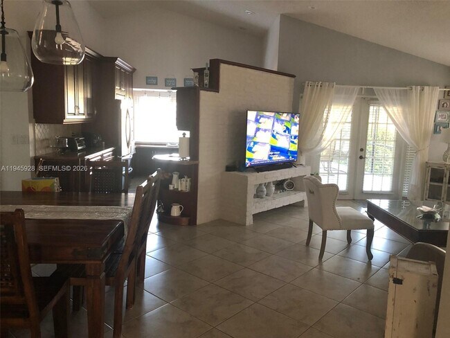 Foto del edificio - 3100 NW 122nd Ave