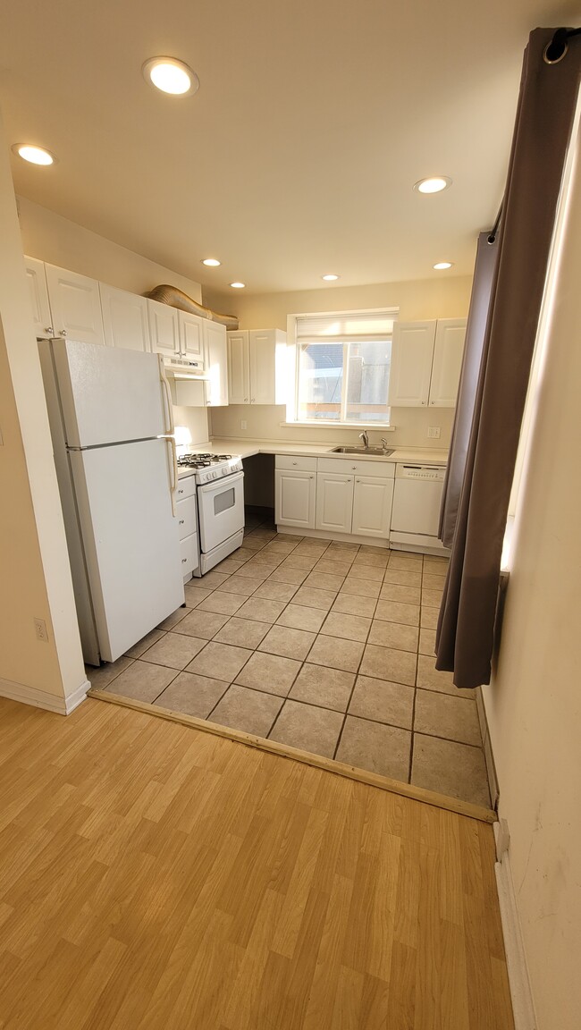 kitchen - 1248 Federal St