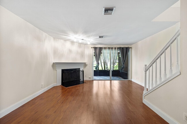 Building Photo - 217 Georgian Park Dr