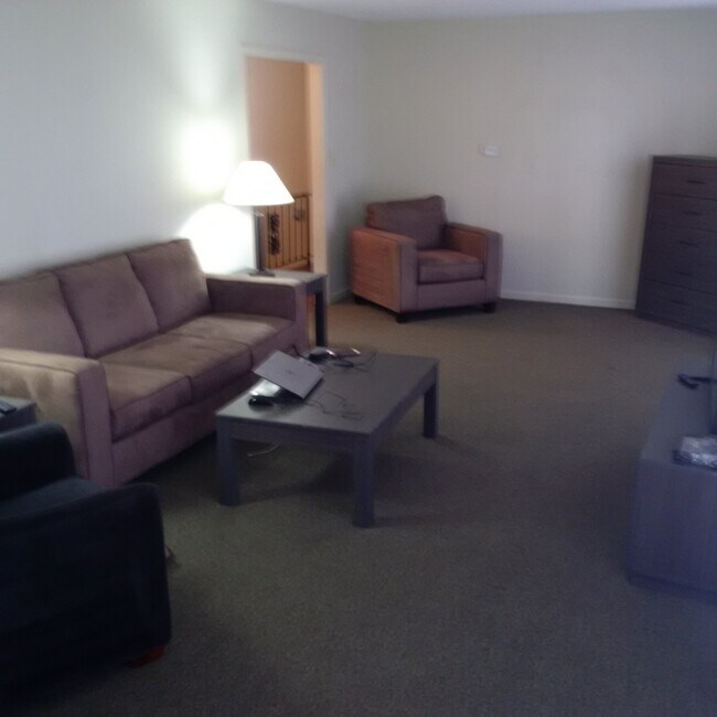 Building Photo - 3473 Ridgecrest Dr