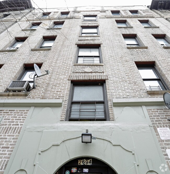 Foto del edificio - 2694 Valentine