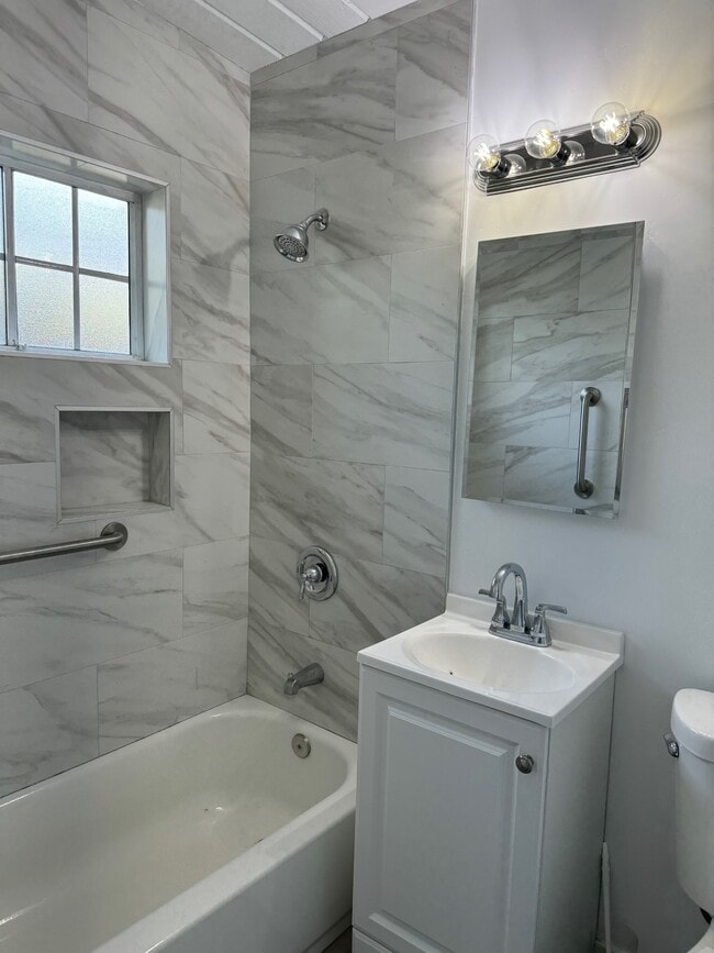 Foto del edificio - 3738 Acacia St