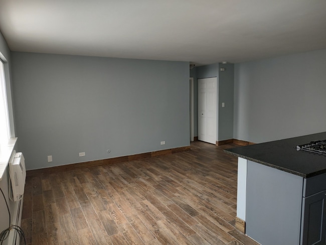 Photo - 663 W Grace St Apartment