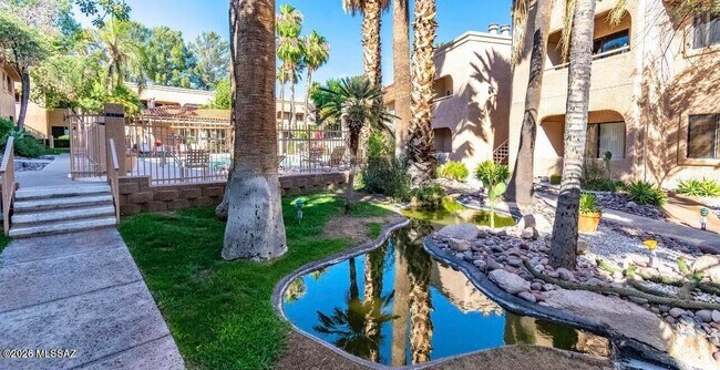 Building Photo - 5750 N Camino Esplendora