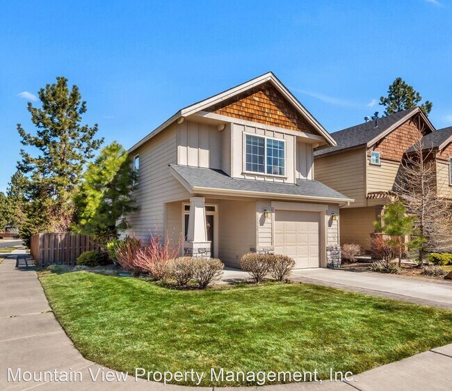Foto del edificio - 2 br, 2.5 bath House - 19564 Salmonberry Ct.
