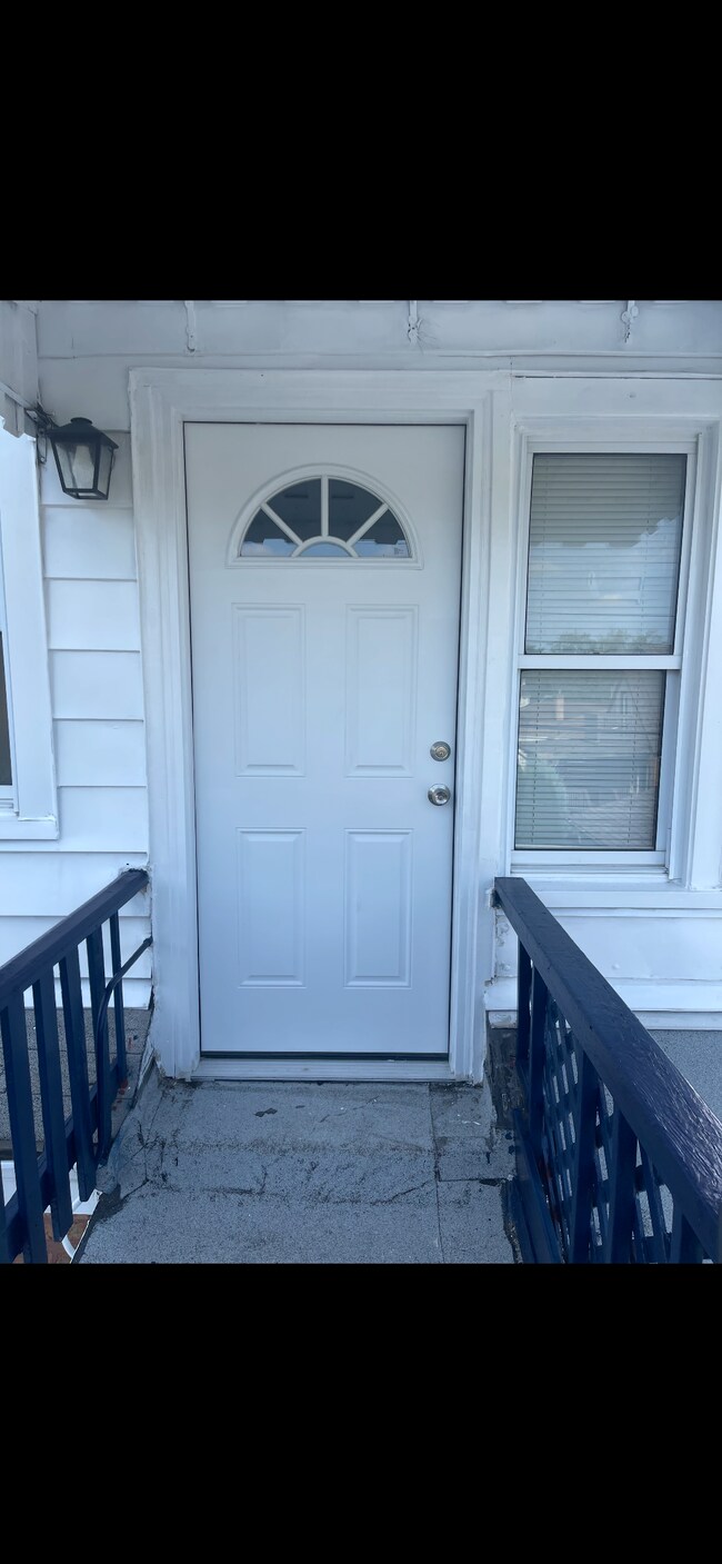 Foto del edificio - 3345 N Oleander Ave