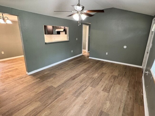 Building Photo - 48071 LA-1065