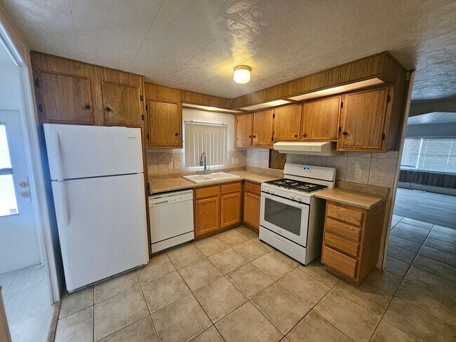 Building Photo - 2 Bedroom Mobile Close to the River