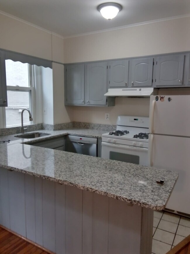 Foto del edificio - 2121 N St NW