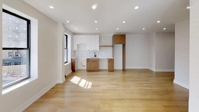 Photo - 12 Crown St Apartment