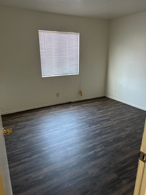 Foto del edificio - 5316 Redberry St