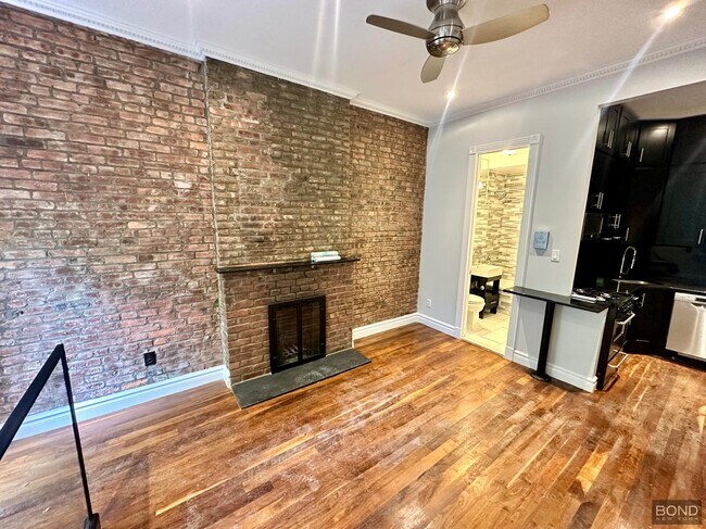 Foto del edificio - 562 Hudson St