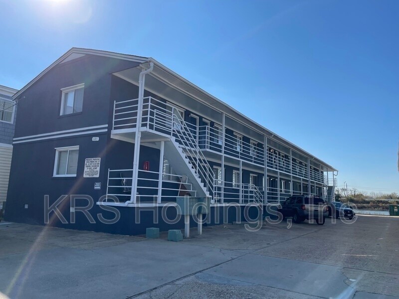 Foto principal - 611 W Ocean View Ave