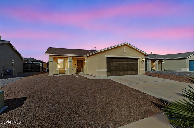 Foto del edificio - 14321 Paraiso Dr