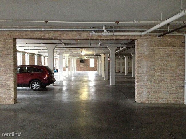 Foto del edificio - 2 br, 2 bath Condo - 720 S Marquette St