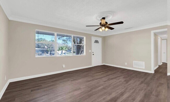 Foto del edificio - 4837 Andromeda Rd