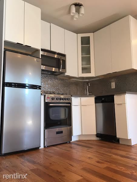 Building Photo - 708 W 177th St