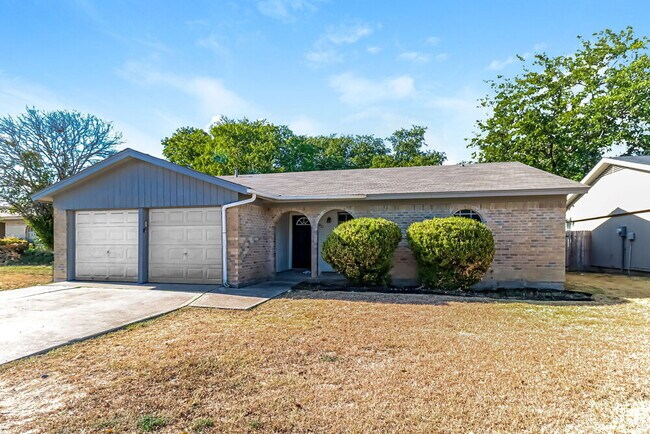 Building Photo - 2821 Lana Cir